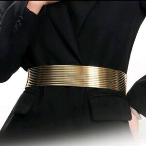 Gold Ribbed Belt with Elegant Design